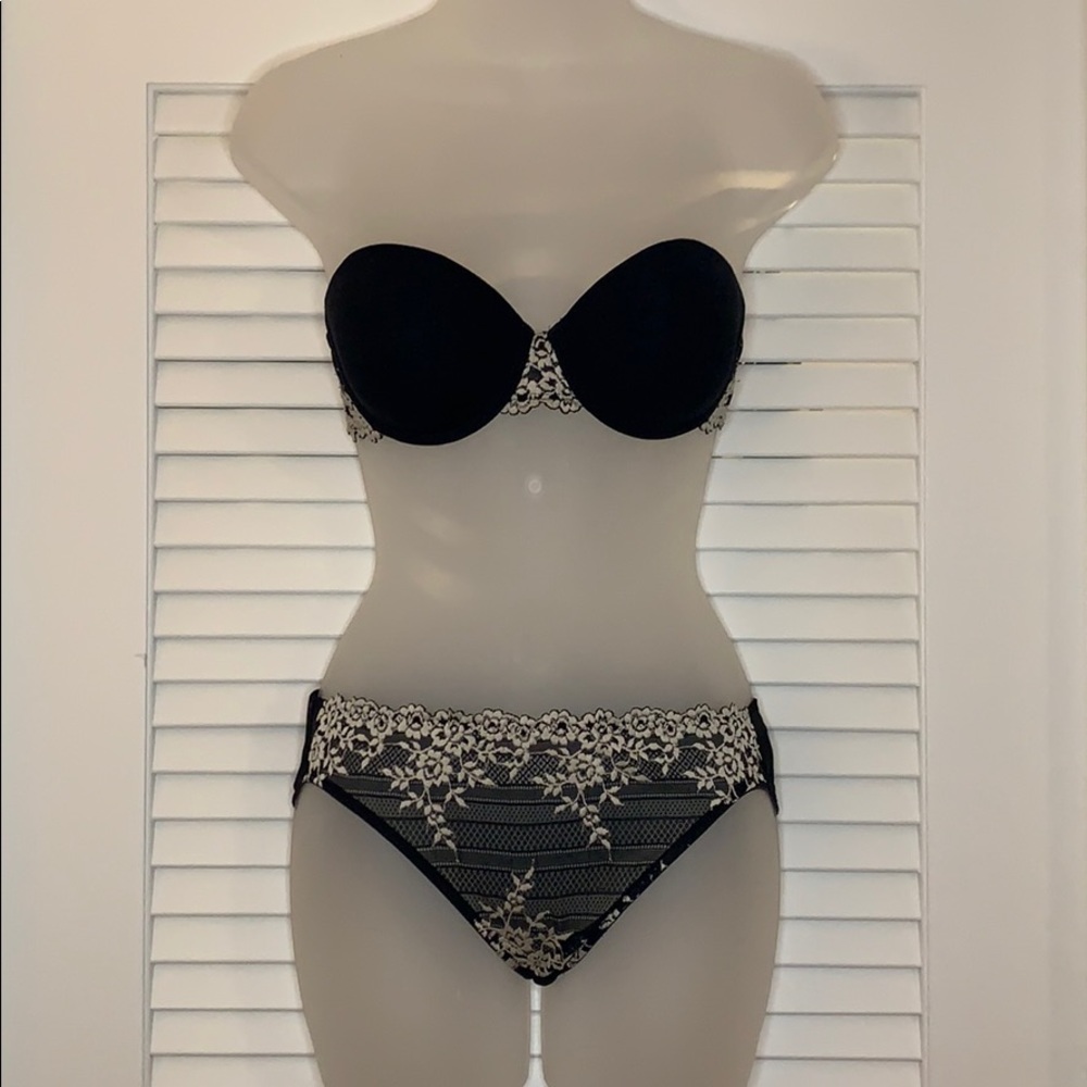 Wacoal | Embrace Lace™ Bra + Brief + Cami set - Picture 7 of 14